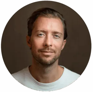 Simon Karim, Psychotherapie und Coaching Berlin und online, Foto im Kreis